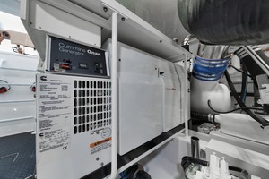 Viking 68 - Whirlwind - Engine Room