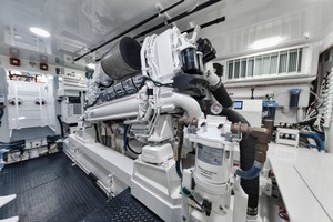 Viking 68 - Whirlwind - Engine Room