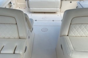 Grady White 32 - Ardea - Deck seating