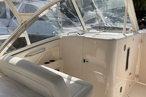 Grady White 32 - Ardea - Deck seating