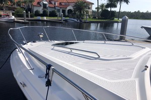 Chaparral 31- C-Scape - Bow