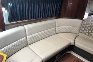 Chaparral 31- C-Scape - Cabin