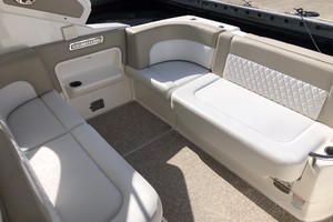Chaparral 31- C-Scape - Cockpit Seating