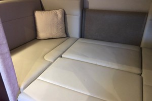 Chaparral 31- C-Scape - Cabin