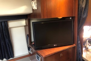 Chaparral 31- C-Scape - Cabin TV
