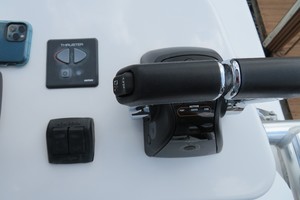 Venture 39 Boogie Man - throttle