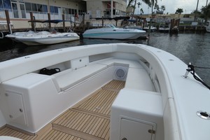 Venture 39 Boogie Man - forward seating