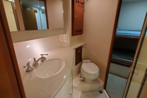 40 Cabo - Manana - Guest Head