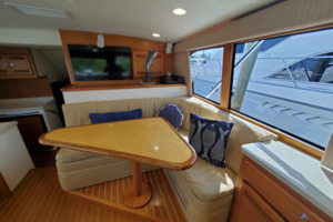 40 Cabo - Manana - Dinette