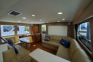 40 Cabo - Manana - Salon/Galley