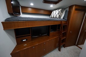 Whiticar 77 - Kings Blue - guest stateroom