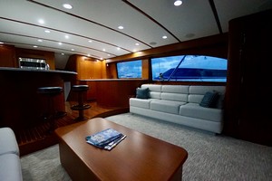 Whiticar 77 - Kings Blue - salon