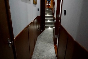 Whiticar 77 - Kings Blue - companionway