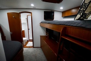 Whiticar 77 - Kings Blue - guest stateroom