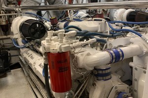 Broward 102 - Andiamo - Engine Room