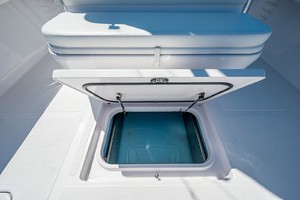 Venture 39-Black and Blue-Cockpit