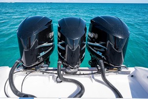Venture 39-Black and Blue-Engines
