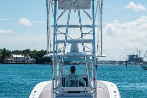 Venture 39-Black and Blue-Profile