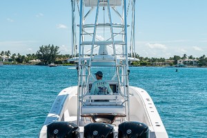 Venture 39-Black and Blue-Profile