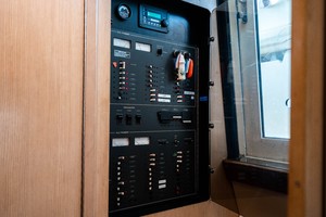 Tiara Yachts 43 - Amadeus - Control Panel