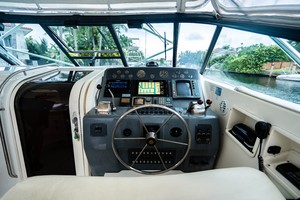 Tiara Yachts 43 - Amadeus - Flybridge Helm