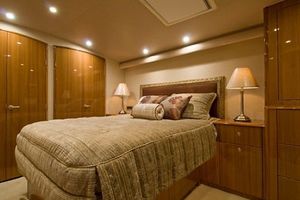 Viking 68 - Master Stateroom